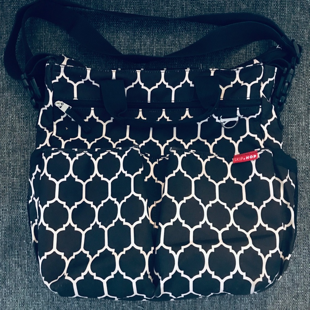 ☀️4 for $25 SALE☀️Skip Hop ‘Duo’ Signature Bag